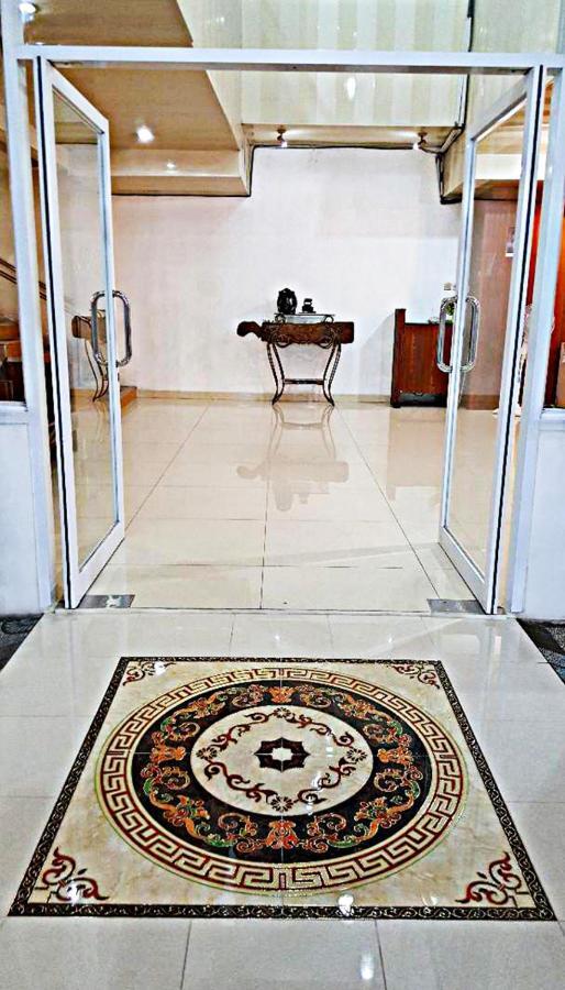 Mitra Hotel Джок'якарта Екстер'єр фото